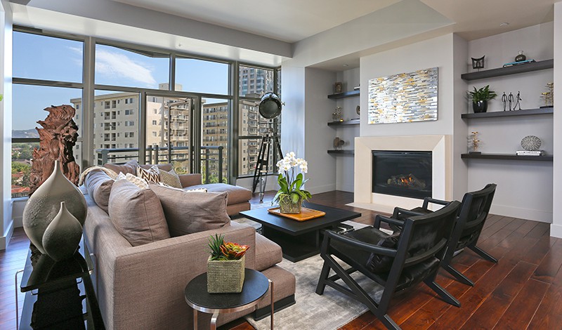 Luxury Condos: Carlyle Residencies in Westwood